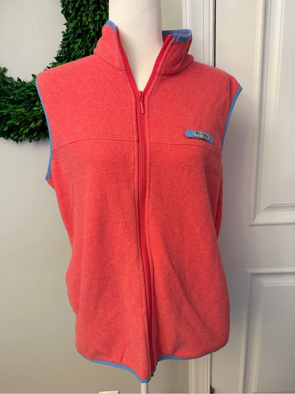 Columbia Women’s Coral Fleece Vest with Blue Trim XL- EUC